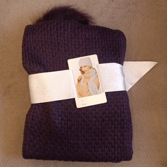 New York & Company Knit Hat with PomPom Loop Scarf - Picture 4 of 5